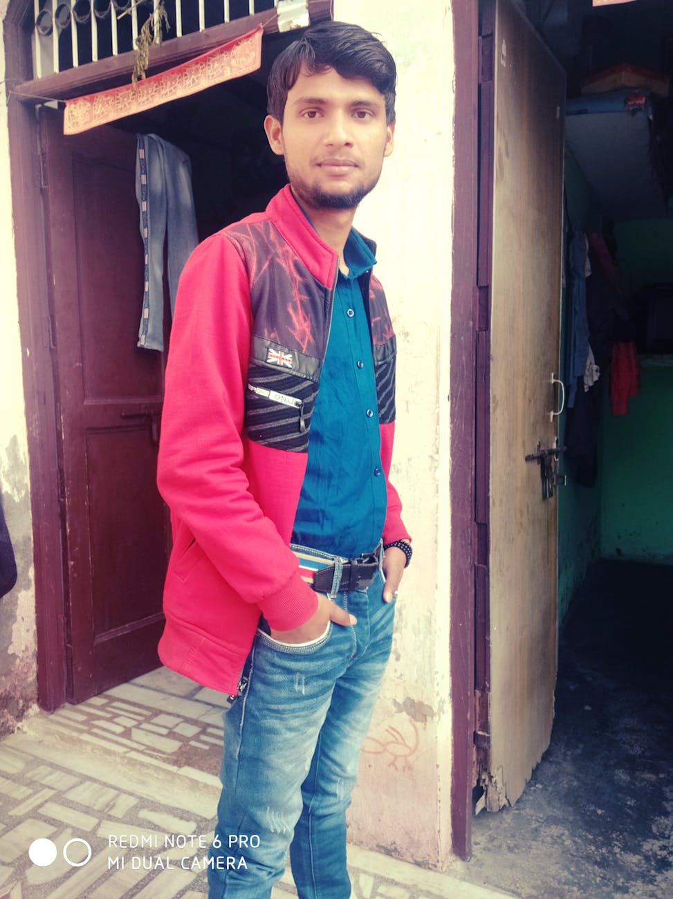 Un tatuaj al unui tigru în stil realist.