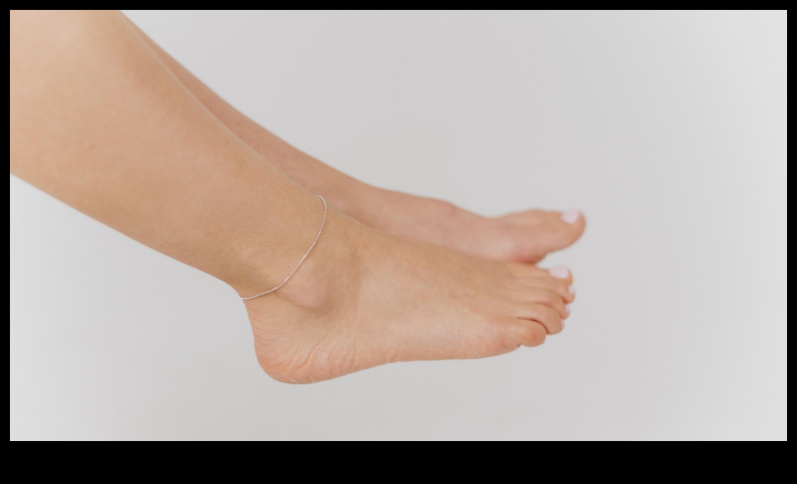 Efort fără efort: completează-ți aspectul cu gleznele la modă