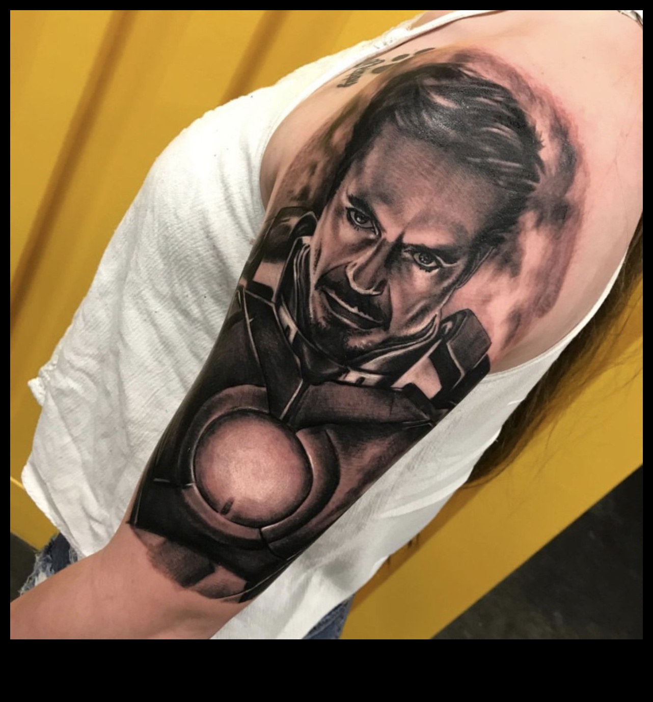 Portrete cu cerneală Arta realismului tatuaj 3 Portrete în cerneală: stăpânirea meșteșugului realismului de tatuaje