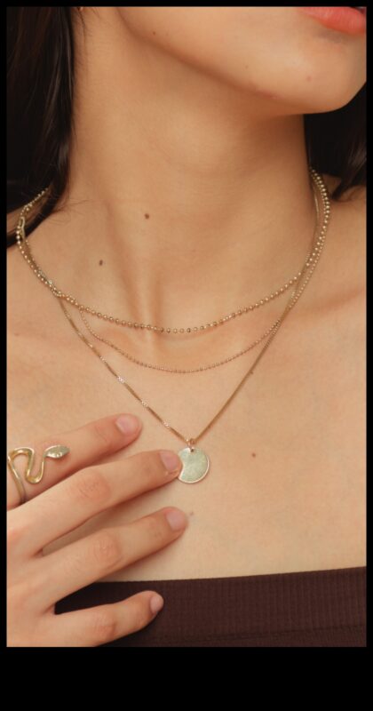 Rafinament pur: bijuterii minimaliste pentru o frumusețe fără efort