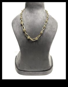 Legături strălucitoare: leagă stilul tău cu strălucirea creațiilor noastre de colier