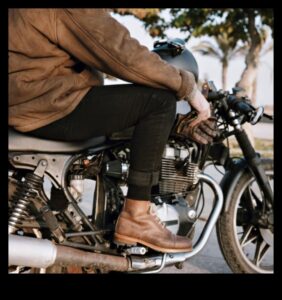 Rafinament robust: modă pentru bărbați pentru aventuri în aer liber