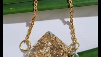 Ornamente opulente: împodobește-te cu creațiile noastre ornate de colier